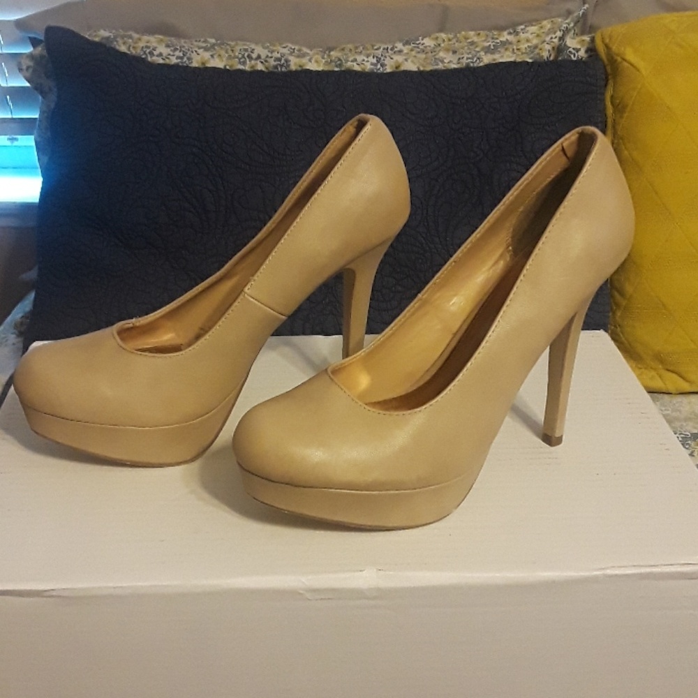 Tan heels